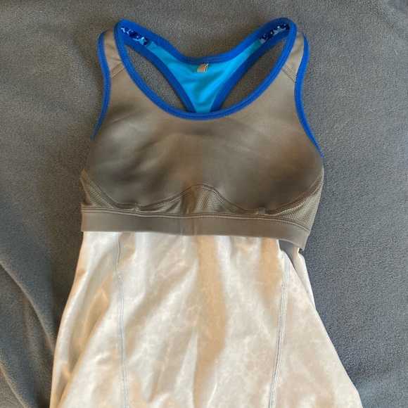 Nike running top - Picture 3 of 4